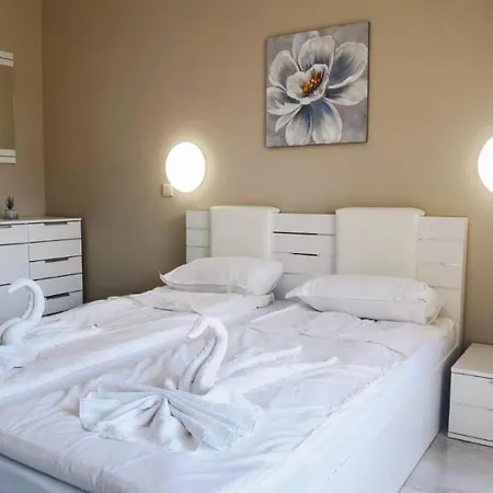 Casa vacanze 4 Bedroom House - Imperial Heights - - Sonnenstrand *