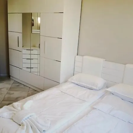 別荘 4 Bedroom House - Imperial Heights - - Sonnenstrand サニービーチ