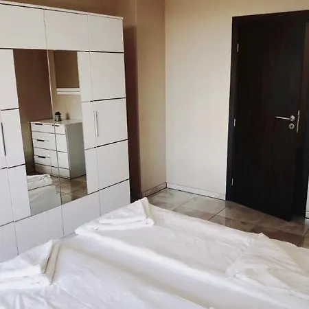 4 Bedroom House - Imperial Heights - - Sonnenstrand サニービーチ