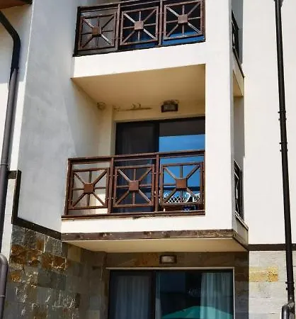 別荘 4 Bedroom House - Imperial Heights - - Sonnenstrand サニービーチ