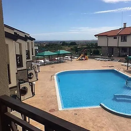 別荘 4 Bedroom House - Imperial Heights - - Sonnenstrand サニービーチ